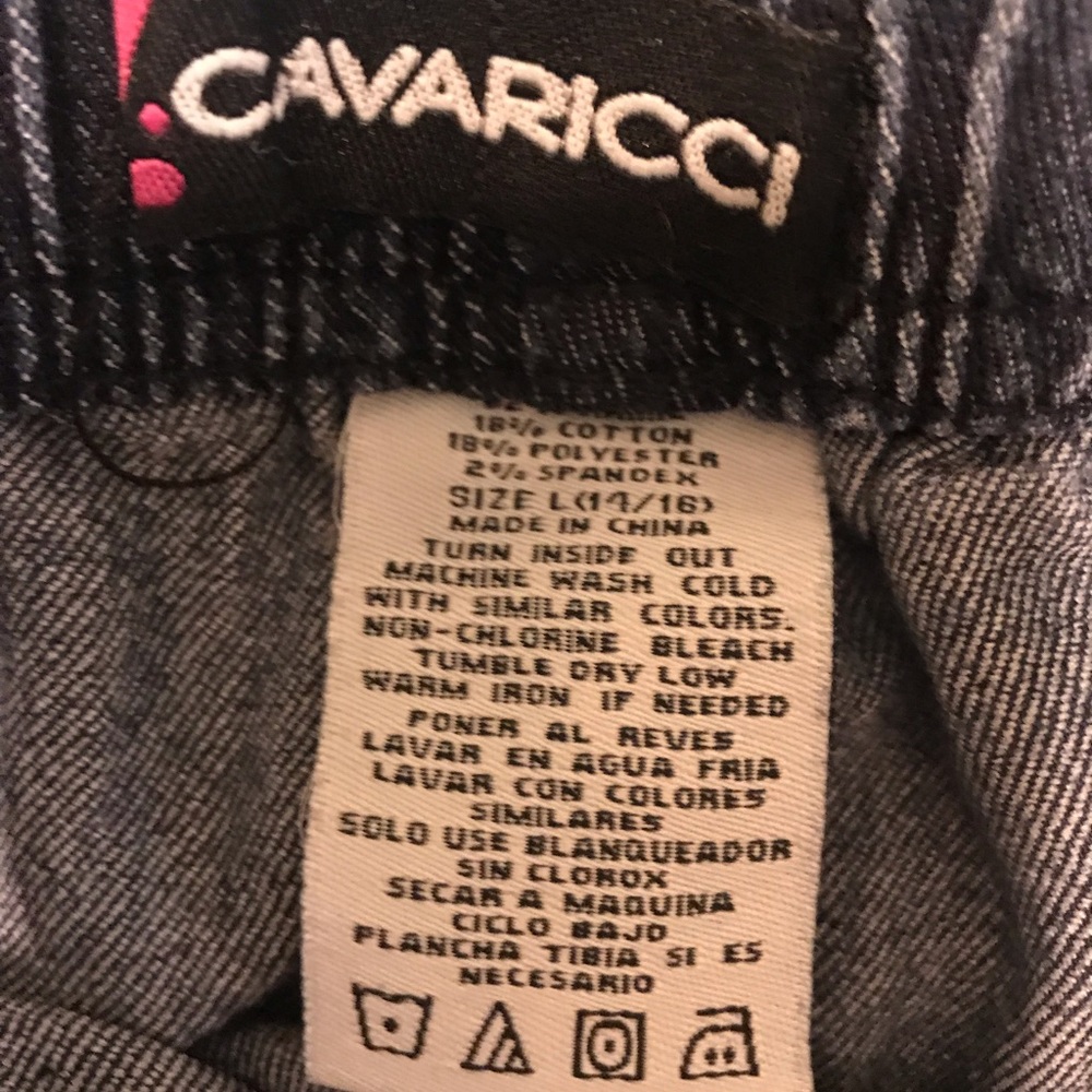 Shorts - Picture 3 of 3